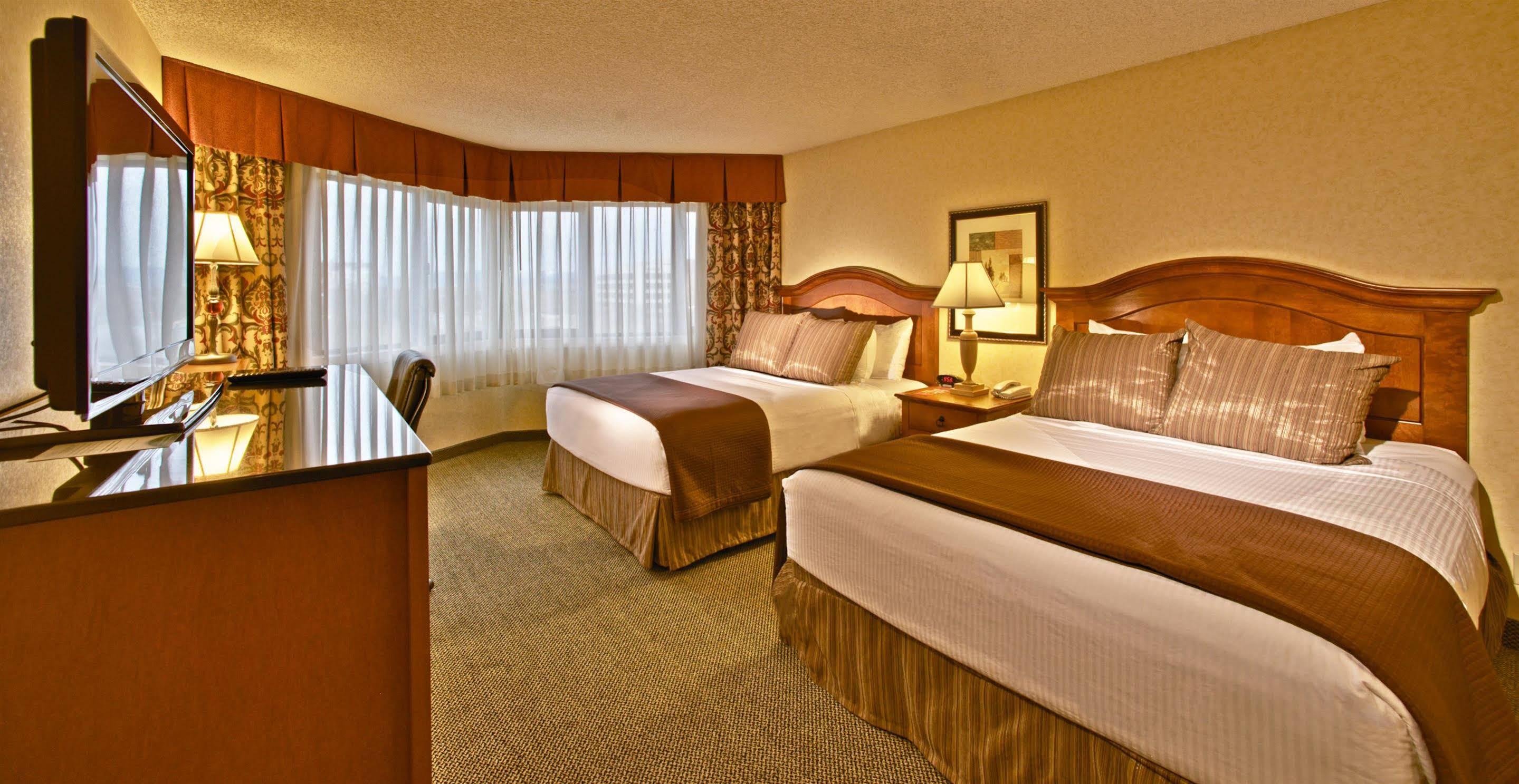 Red Lion Hotel Кус Бей Екстериор снимка