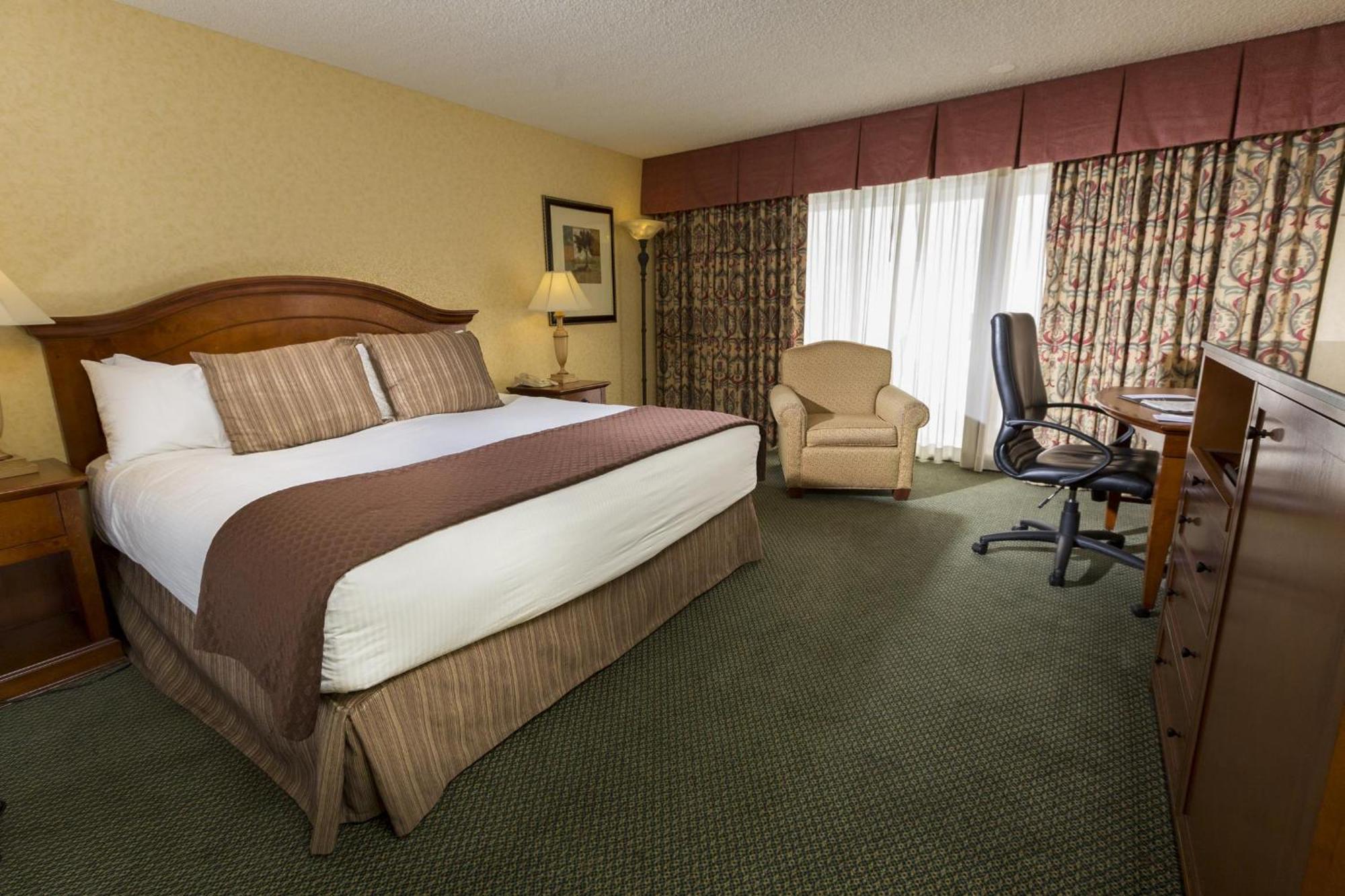 Red Lion Hotel Кус Бей Екстериор снимка